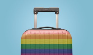 ¡Equipa tu maleta LGBT+ con el Decálogo Perfecto del Viajero!