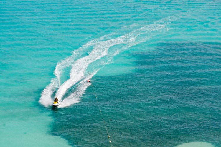 Deportes Acuáticos en las playas de Cancún