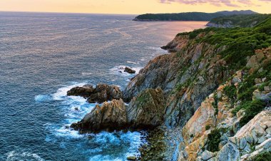 Huatulco: Un Edén de Aguas Esmeraldas