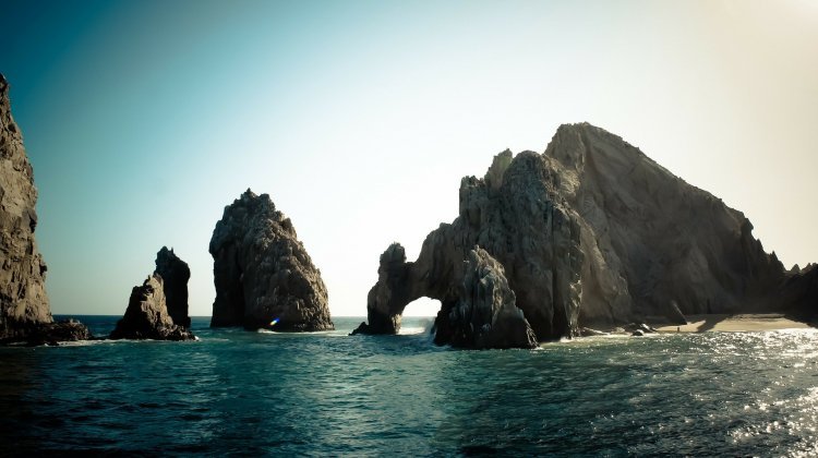 Explora la Legendaria Magia de Los Cabos: Vive al Extremo