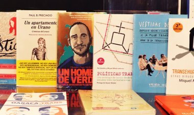 Explora la diversidad de una Librería LGBT+ en CDMX.