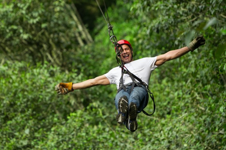 ¡Siente la adrenalina en las Tirolesas y Teleféricos más Populares de México!