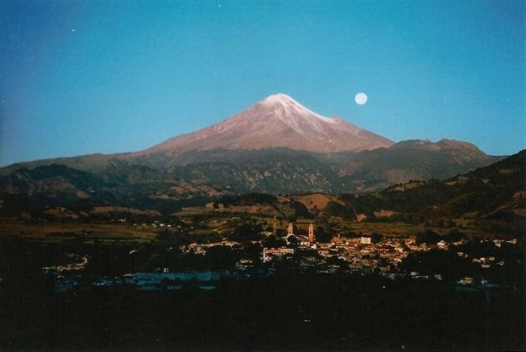 Descubre Coscomatepec: El Pueblo de la Majestuosa Vista del Pico de Orizaba.