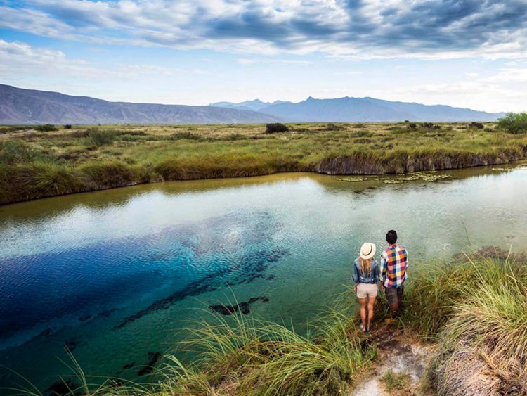 Explora la belleza de Cuatro Ciénegas, Coahuila: Un Paraíso Natural.
