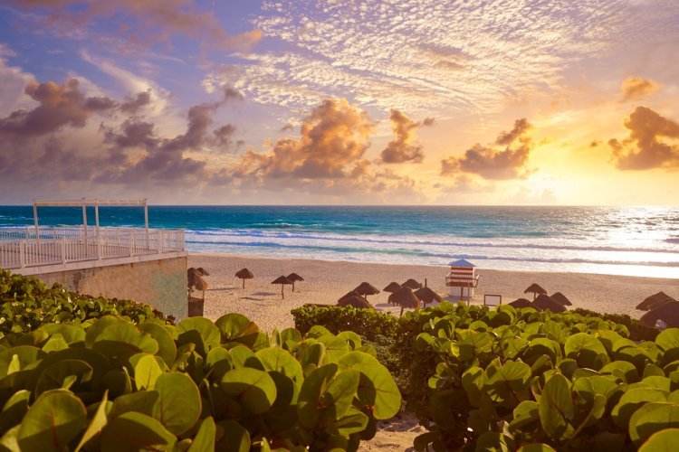 ¡Descubre la Playa Perfecta para la Comunidad LGBT+ en Quintana Roo!