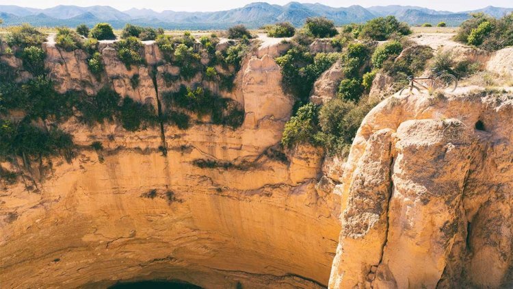 Explora el Misterio del Pozo del Gavilán: Descubre el Espectacular Cenote de Nuevo León