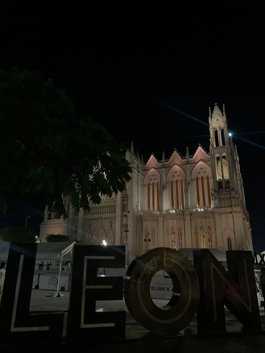 El impresionante y enigmático Templo Expiatorio de León