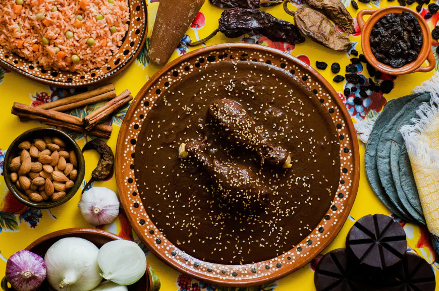 Los tres moles más emblemáticos y mejor valorados por su complejidad, historia y sabor.