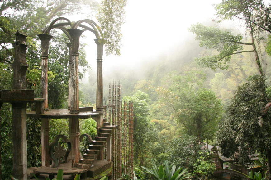 Xilitla: un viaje al surrealismo entre montañas y niebla