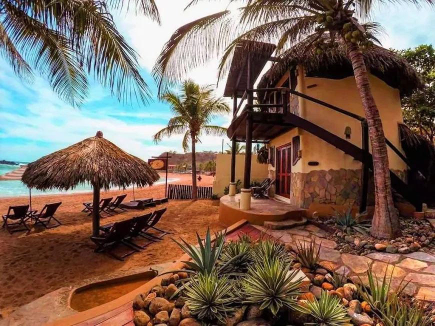 Recibe el primer amanecer del año en las playas más tranquilas de México.
